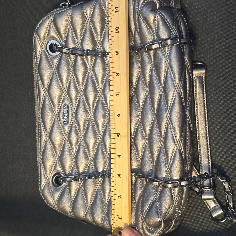 Dkny Lara Rounded Medium Chain Strap - Picture 10 of 11